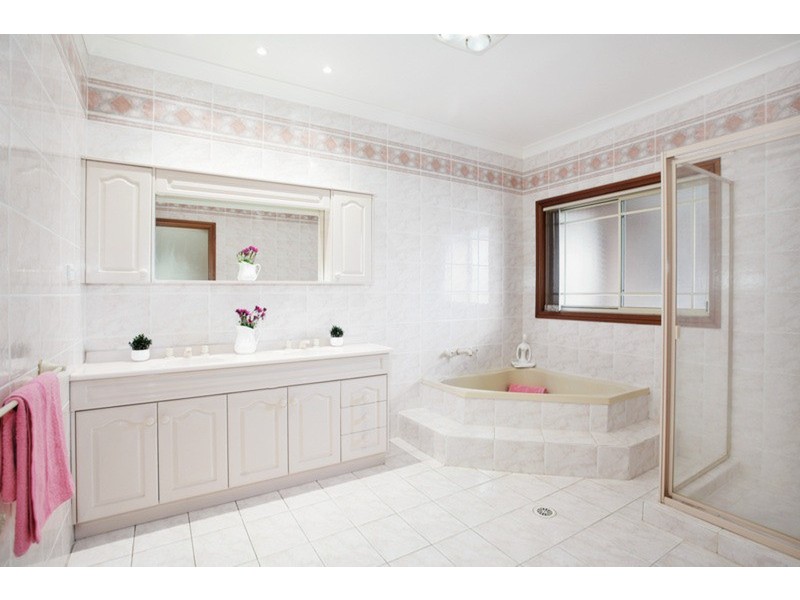24 Cubitt Drive, Denham Court NSW 2565