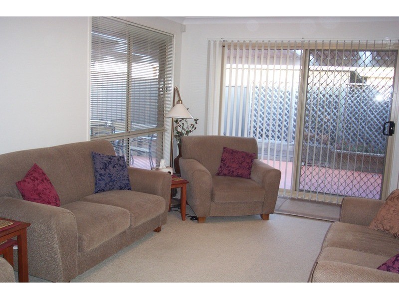 15 Hull Avenue, Lurnea NSW 2170