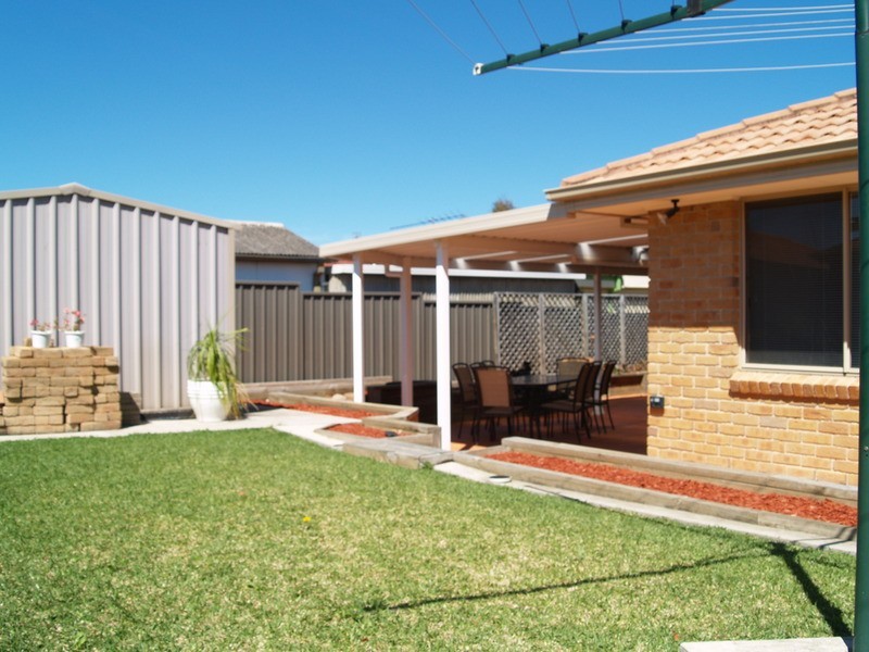 15 Hull Avenue, Lurnea NSW 2170