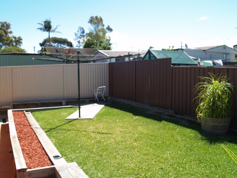 15 Hull Avenue, Lurnea NSW 2170