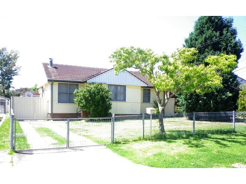 16 Hilda  Avenue, Casula NSW 2170