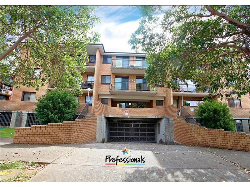 4/85 Castlereagh  Street, Liverpool NSW 2170