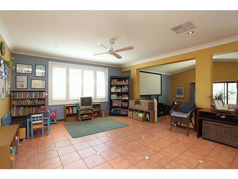 21 Lloyd Place, Casula NSW 2170