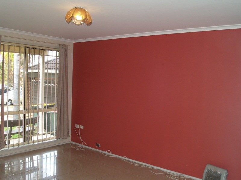 76 Cockatiel Circuit, Green Valley NSW 2168