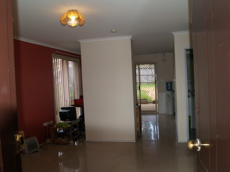 76 Cockatiel Circuit, Green Valley NSW 2168