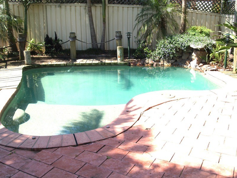 7 Heysen Place, Casula NSW 2170