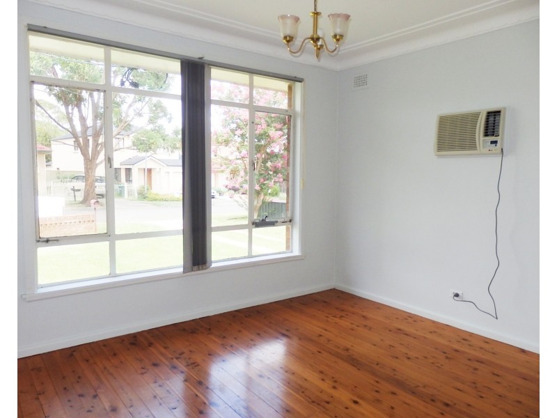 6 Dunmore Crescent, Casula NSW 2170