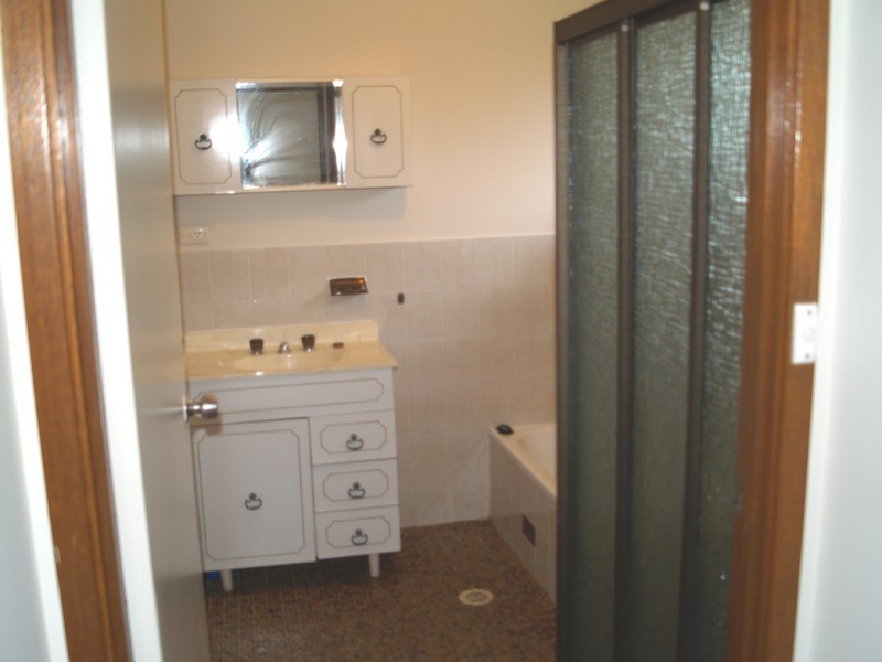 5/10 Bensley   Road, Macquarie Fields NSW 2564