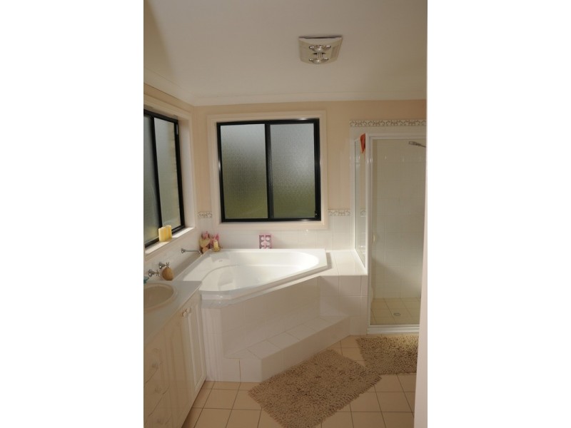 11 Roth Street, Casula NSW 2170