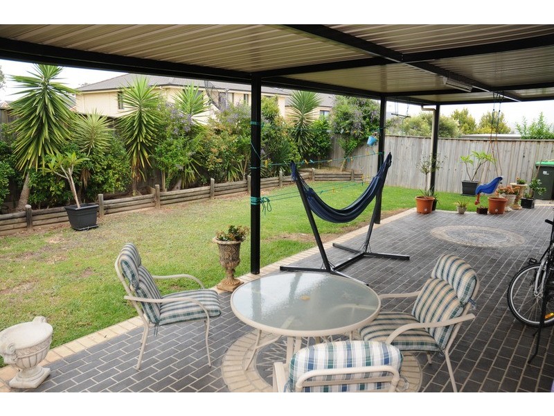 11 Roth Street, Casula NSW 2170