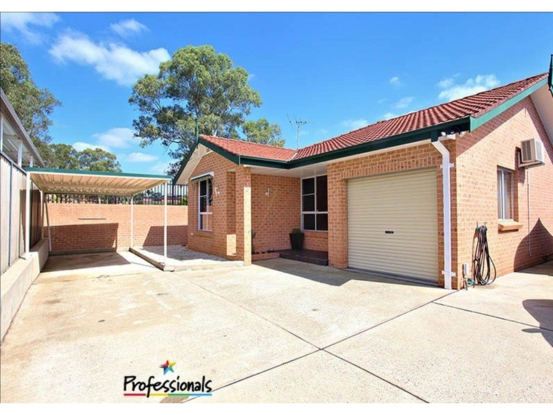 3/63 Ingham Drive, Casula NSW 2170