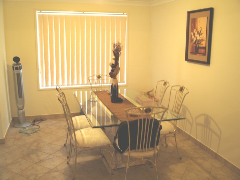 3 Badger Place, Green Valley NSW 2168