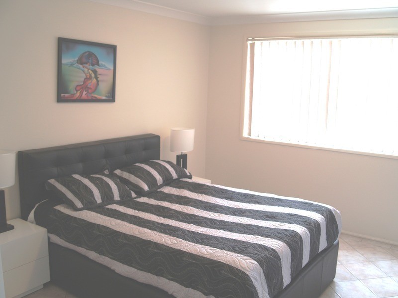 3 Badger Place, Green Valley NSW 2168