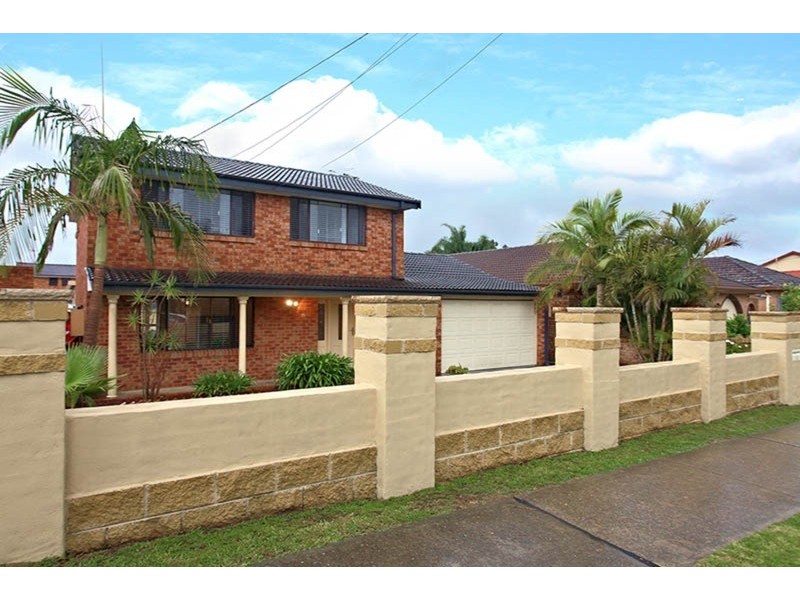 15 Demeyrick Avenue, Casula NSW 2170