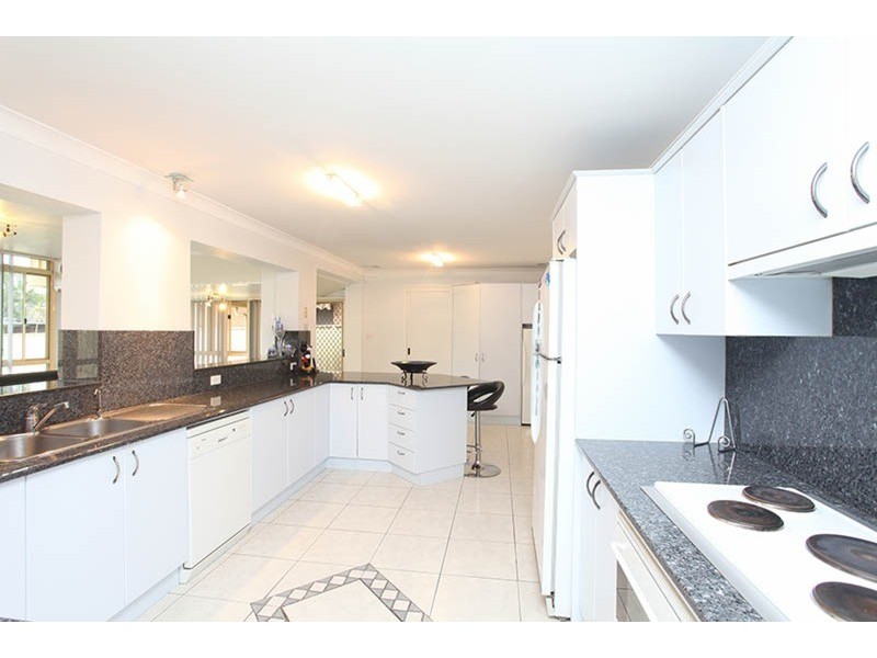 15 Demeyrick Avenue, Casula NSW 2170