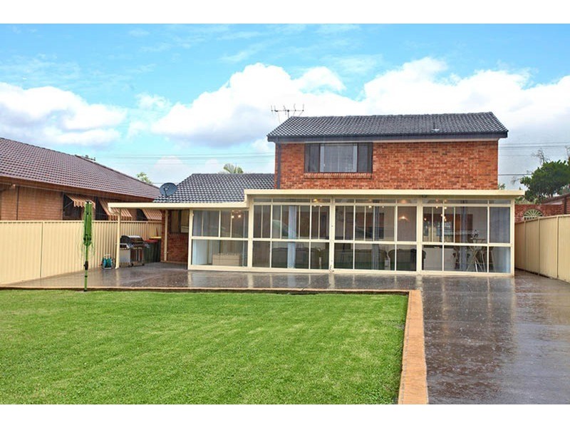 15 Demeyrick Avenue, Casula NSW 2170