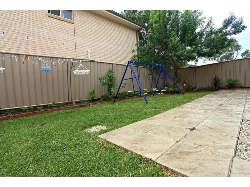 17/14 Pine   Road, Casula NSW 2170