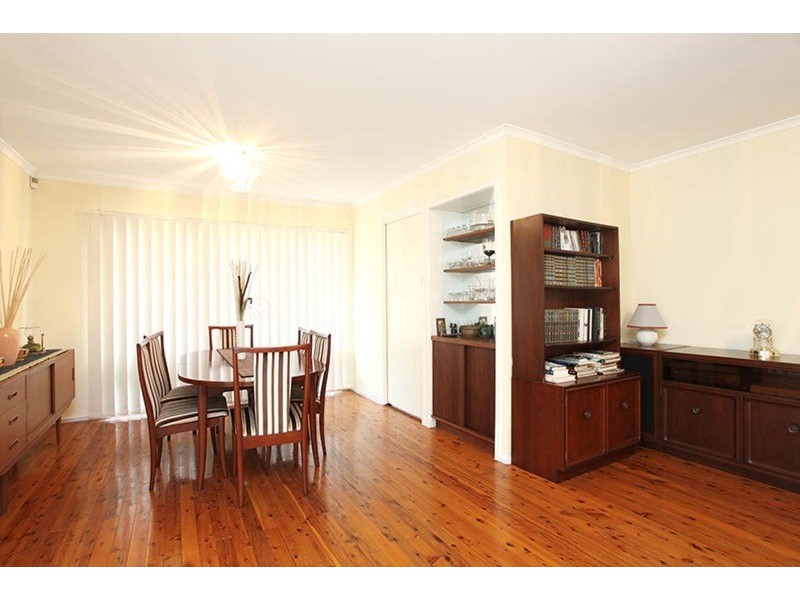 18 Pensacola Place, Casula NSW 2170