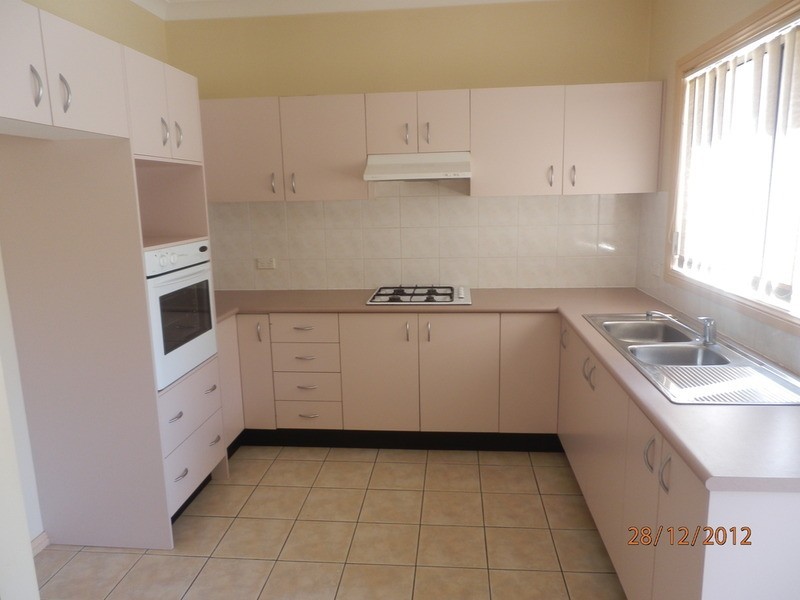 18C Kitson Way, Casula NSW 2170