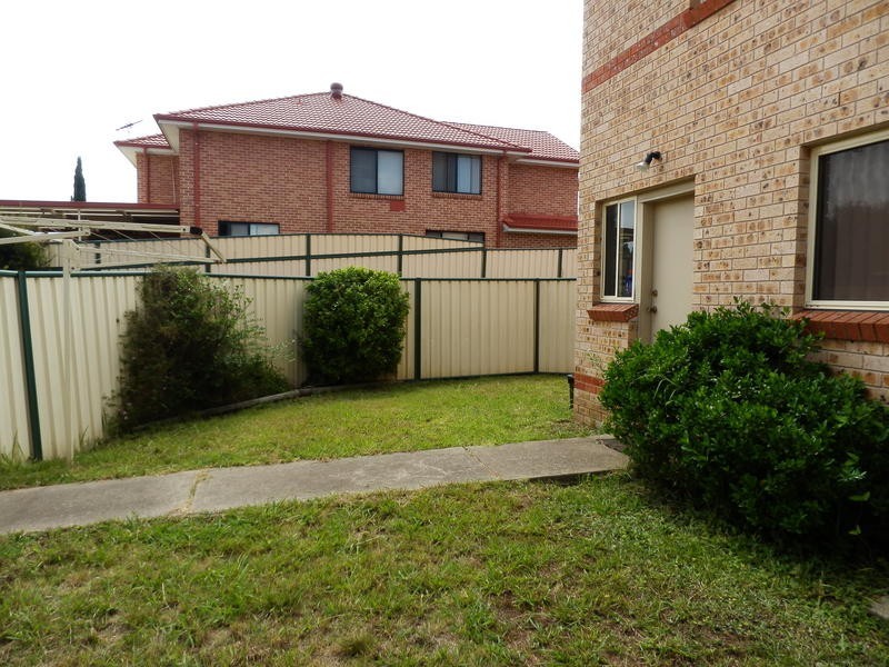 3/154-156 Leacocks Lane, Casula NSW 2170