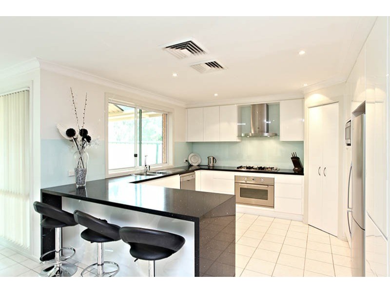 17 Tucker Road, Casula NSW 2170