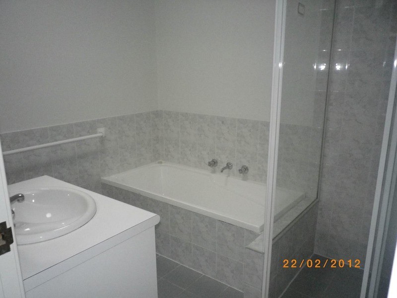 21B  Mathinna Crescent, West Hoxton NSW 2171