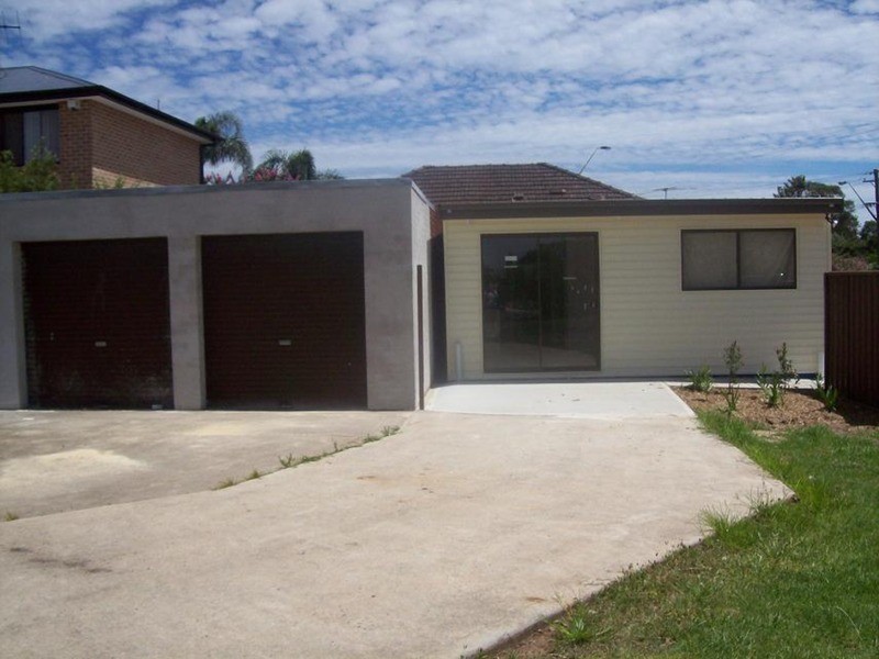 18 Atlanta  Place, Casula NSW 2170