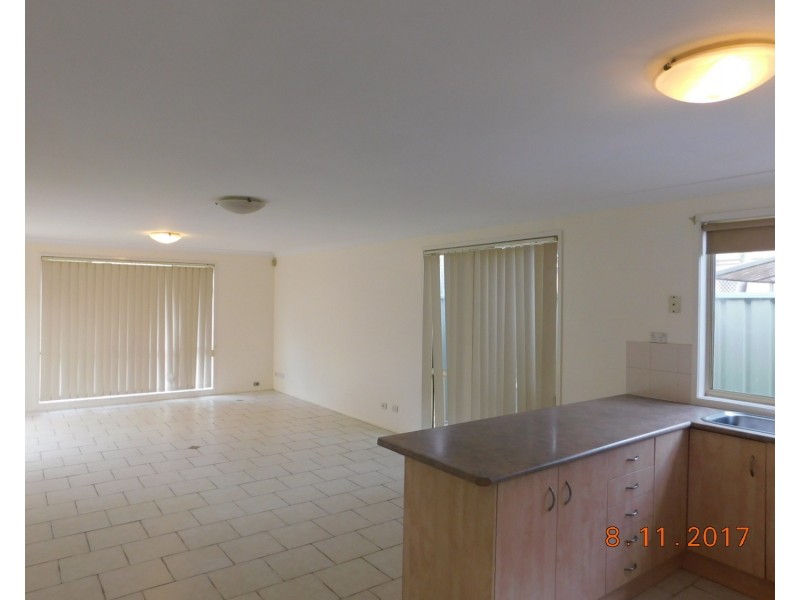 11 Erin Place, Casula NSW 2170