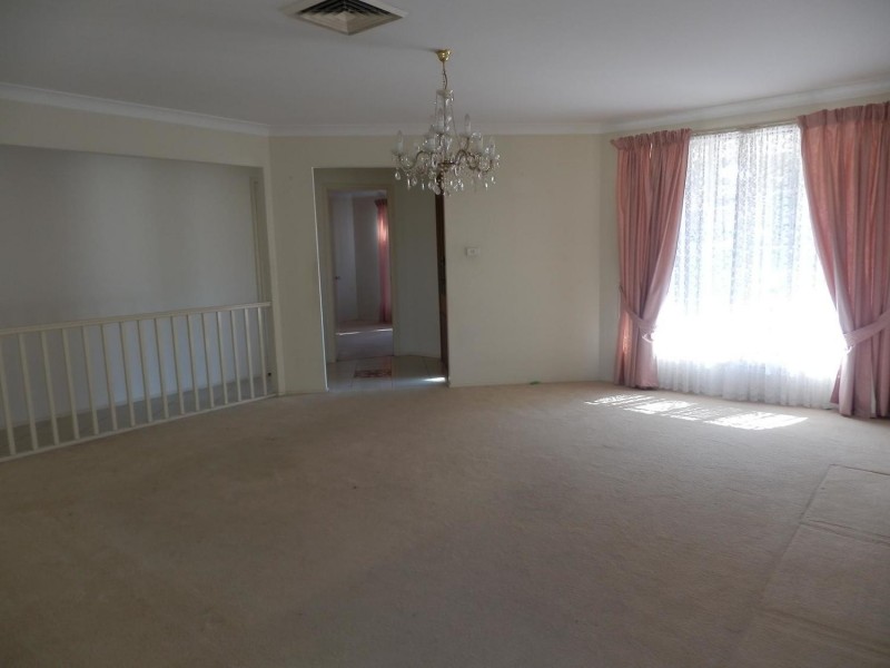 49 Kendall Drive, Casula NSW 2170