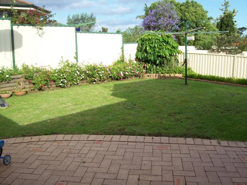 49 Kendall Drive, Casula NSW 2170