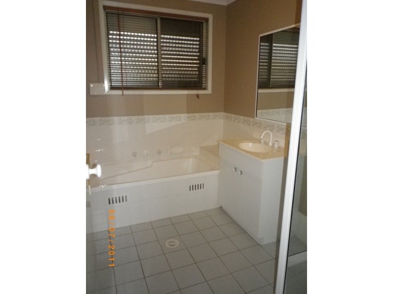 7 Harpur Place, Casula NSW 2170