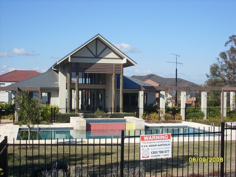 8 Neva Street, Glenfield NSW 2167