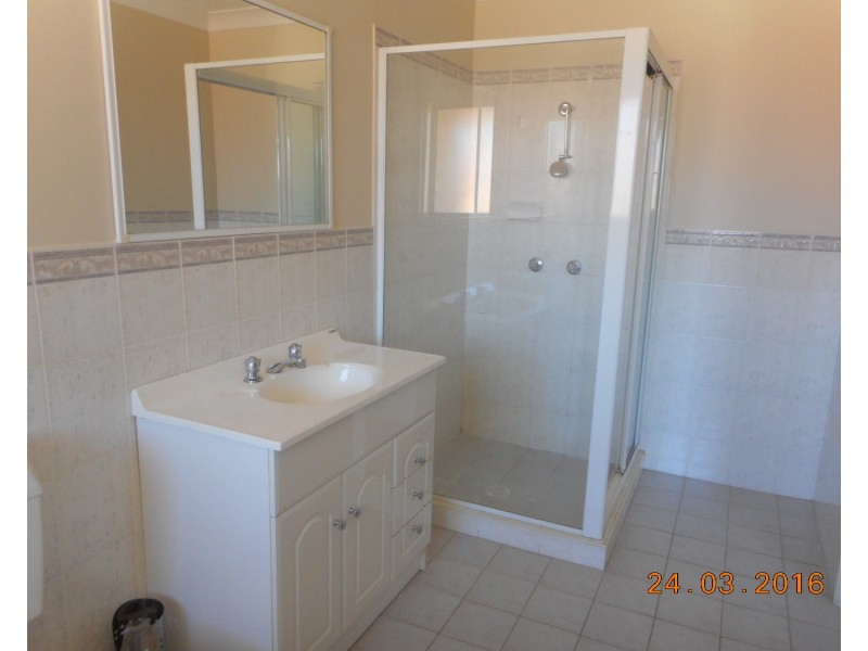 2/154-156 Leacocks Lane, Casula NSW 2170