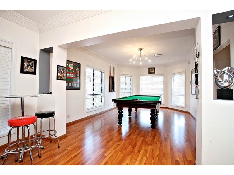 30 Chrysanthemum Avenue, Lurnea NSW 2170