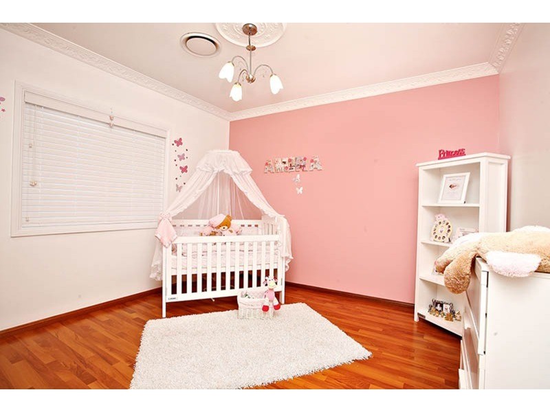 30 Chrysanthemum Avenue, Lurnea NSW 2170