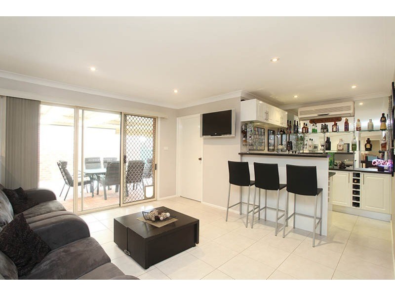 105 Leacocks Lane, Casula NSW 2170