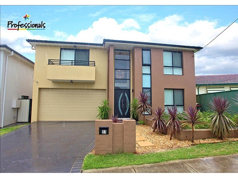 27 Fitzpatrick Crescent, Casula NSW 2170