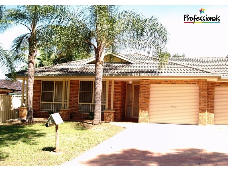 1/12 Sidney Place, Casula NSW 2170