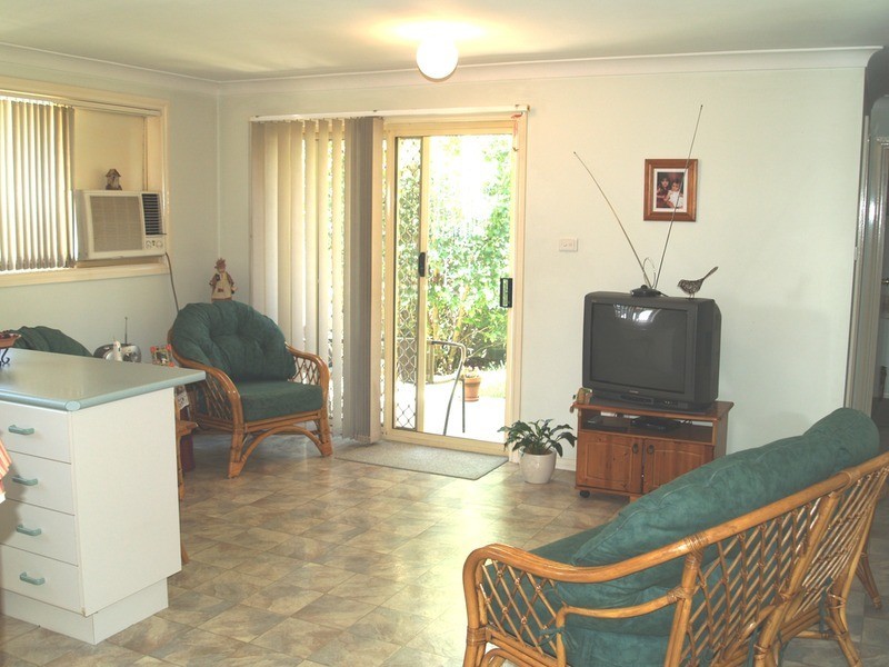 1/12 Sidney Place, Casula NSW 2170