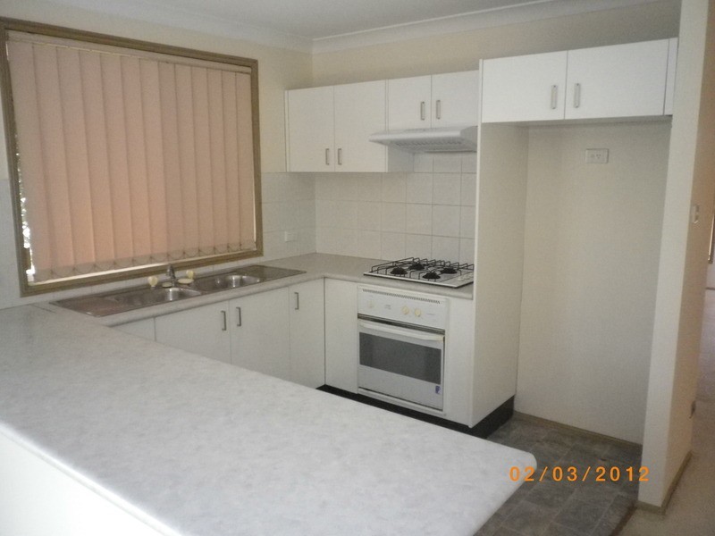 44 Braidwood Avenue, Prestons NSW 2170