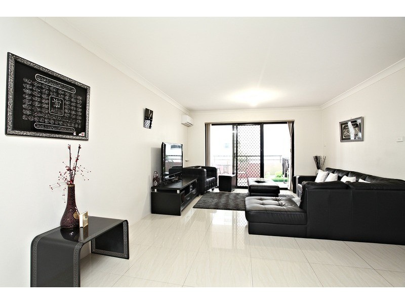 11/84 Campbell Street, Liverpool NSW 2170