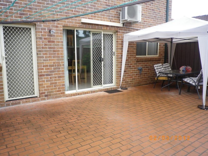 2/10-12 Doomben Close, Casula NSW 2170