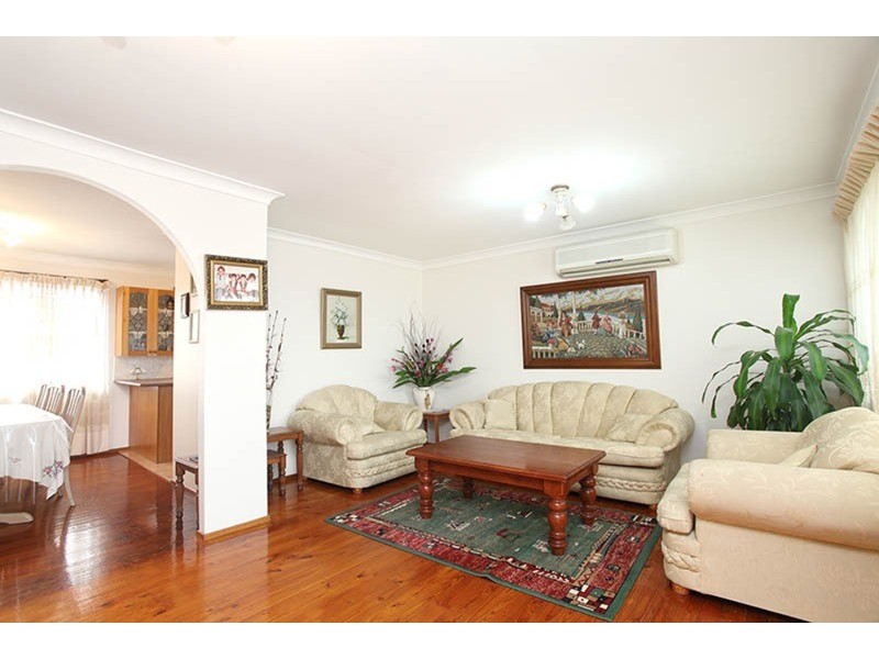 2 Birch Avenue, Casula NSW 2170