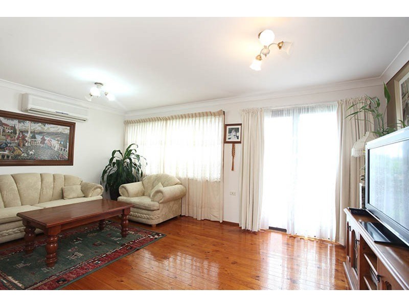 2 Birch Avenue, Casula NSW 2170