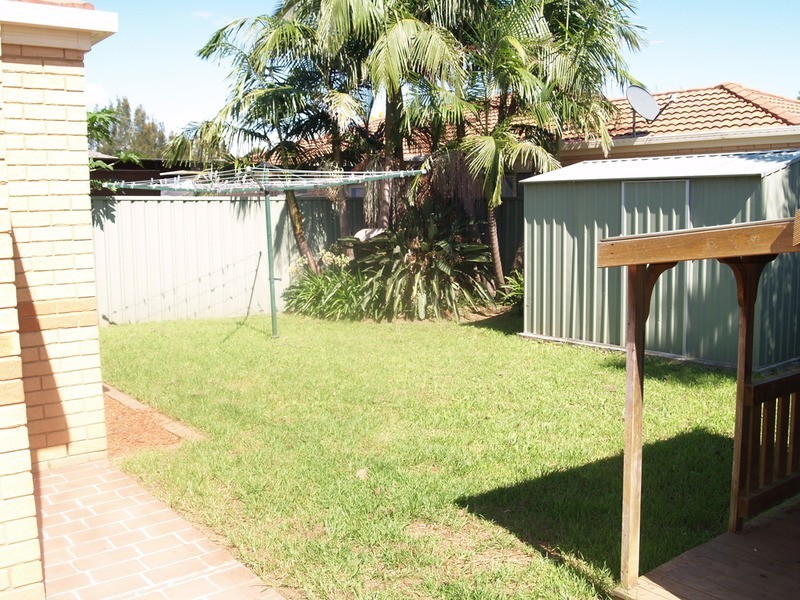 5 Erin Place, Casula NSW 2170