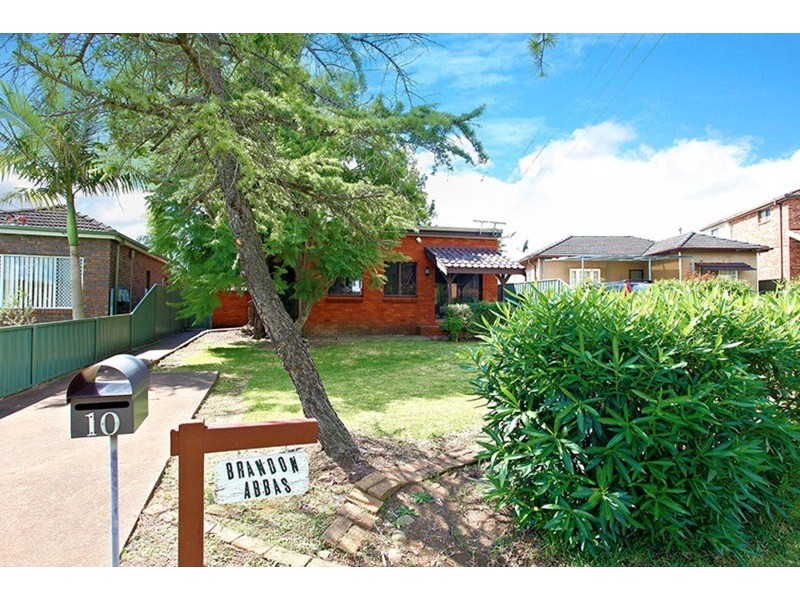 10 Ashcroft Avenue, Casula NSW 2170