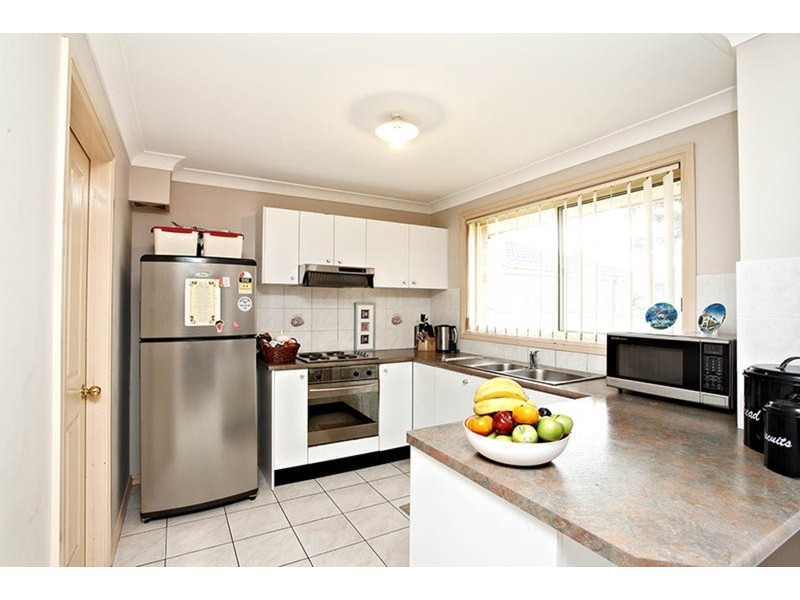 16 Thirroul Circuit, Prestons NSW 2170
