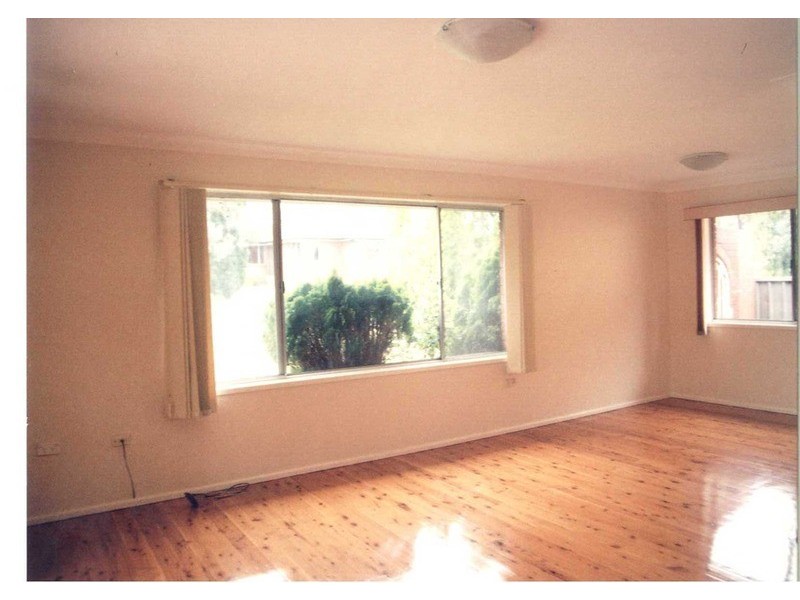 8 Sycamore Avenue, Casula NSW 2170