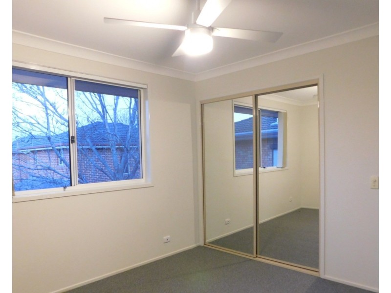 1/36 Holland Crescent, Casula NSW 2170