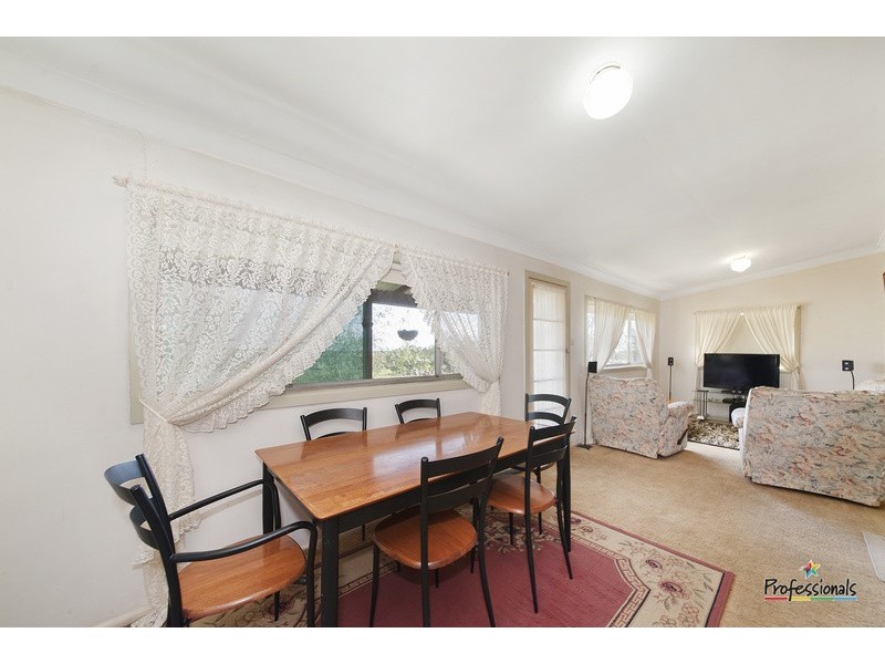 25 Seventh  Avenue, Austral NSW 2179